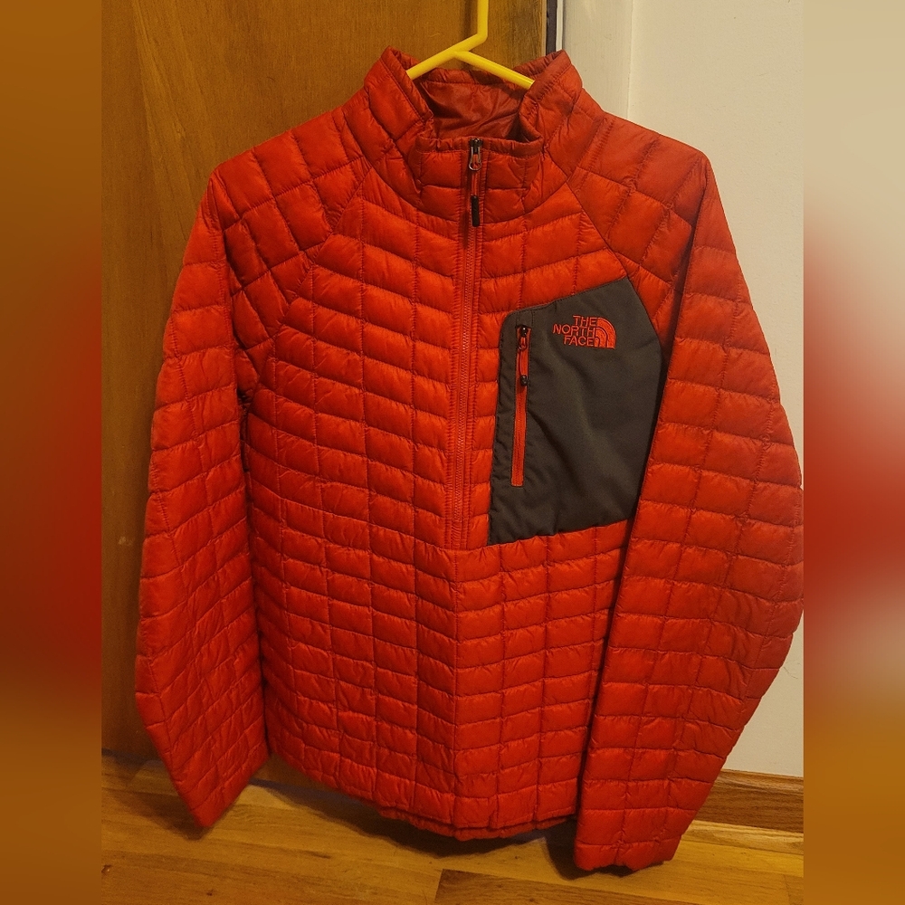 Medium North Face Quarter zip puffy